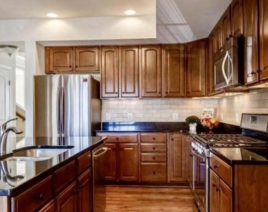 2308 Merceyside Drive - Photo Thumbnail 7