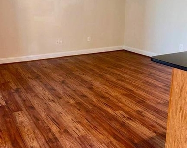 2308 Merseyside Drive - Photo Thumbnail 39