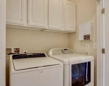 2308 Merceyside Drive - Photo Thumbnail 5