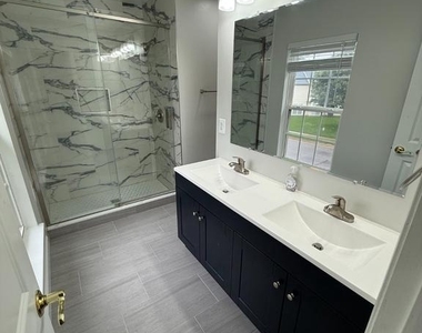 16919 Gentle Wood Lane - Photo Thumbnail 4
