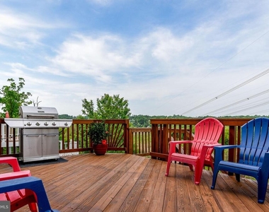 2372 Battery Hill Circle - Photo Thumbnail 14