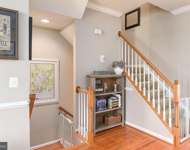 2372 Battery Hill Circle - Photo Thumbnail 16