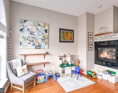 2372 Battery Hill Circle - Photo Thumbnail 12