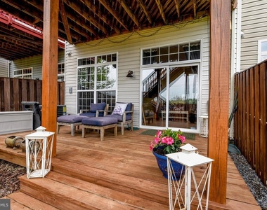 2372 Battery Hill Circle - Photo Thumbnail 35