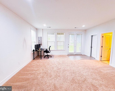 25419 Reed Orchard Terrace - Photo Thumbnail 7