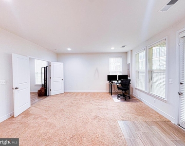 25419 Reed Orchard Terrace - Photo Thumbnail 8