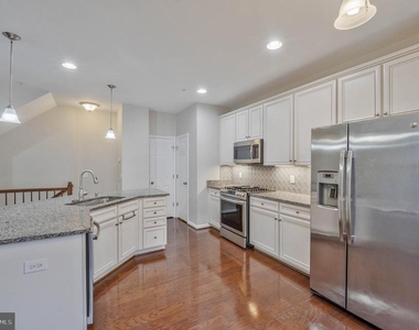 25218 Briargate Terrace - Photo Thumbnail 9
