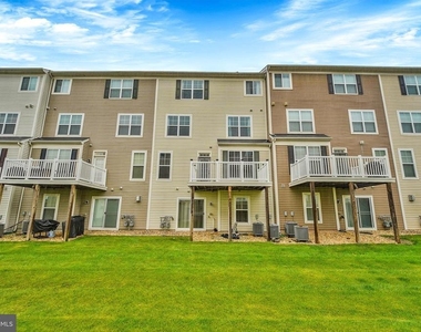 25218 Briargate Terrace - Photo Thumbnail 39