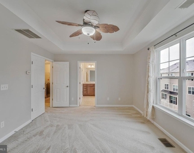 25218 Briargate Terrace - Photo Thumbnail 15