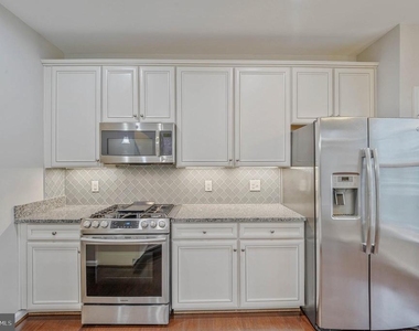25218 Briargate Terrace - Photo Thumbnail 10