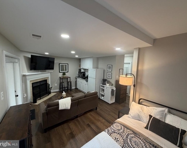 14552 Woodgate Manor Place - Photo Thumbnail 1