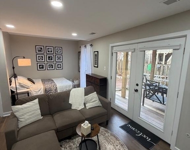14552 Woodgate Manor Place - Photo Thumbnail 10