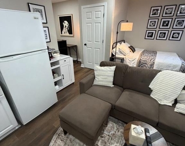 14552 Woodgate Manor Place - Photo Thumbnail 8