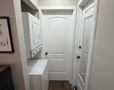 14552 Woodgate Manor Place - Photo Thumbnail 15