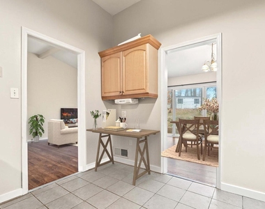 6505 Farley Street - Photo Thumbnail 10