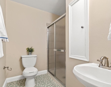 6505 Farley Street - Photo Thumbnail 13