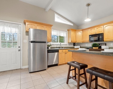 6505 Farley Street - Photo Thumbnail 8