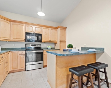 6505 Farley Street - Photo Thumbnail 7
