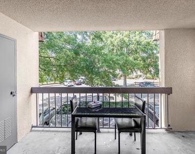 3808 Laramie Place - Photo Thumbnail 22