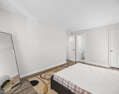 3808 Laramie Place - Photo Thumbnail 17