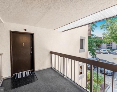 3808 Laramie Place - Photo Thumbnail 21