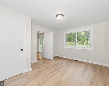 8624 Parliament Drive - Photo Thumbnail 36