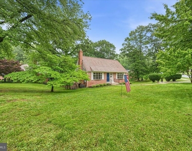 8624 Parliament Drive - Photo Thumbnail 2