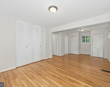 8624 Parliament Drive - Photo Thumbnail 20