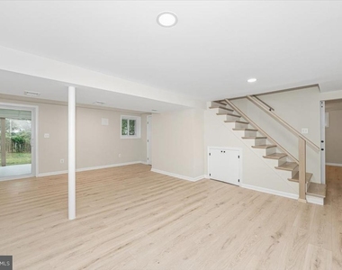 8624 Parliament Drive - Photo Thumbnail 35