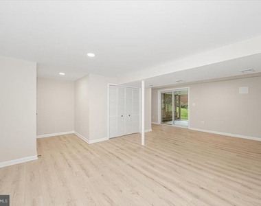 8624 Parliament Drive - Photo Thumbnail 34