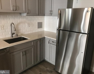 3705 S George Mason Drive - Photo Thumbnail 4