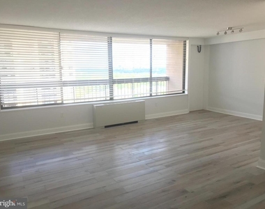 3705 S George Mason Drive - Photo Thumbnail 2