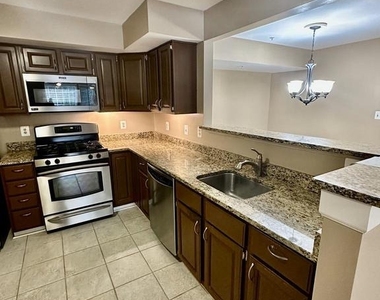 12245 Fairfield House Drive - Photo Thumbnail 5
