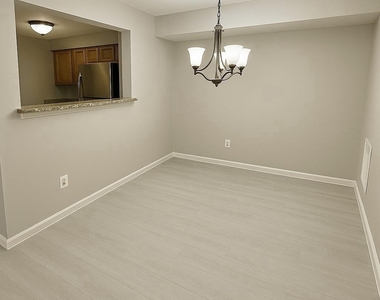12245 Fairfield House Drive - Photo Thumbnail 3