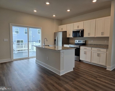 117 Lakota Street - Photo Thumbnail 7