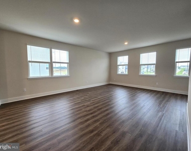 117 Lakota Street - Photo Thumbnail 12