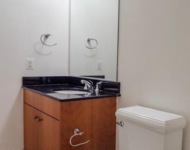 520 John Carlyle Street - Photo Thumbnail 6