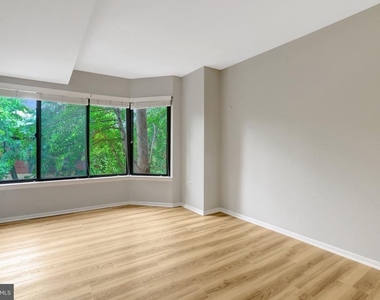 1600 Prince Street - Photo Thumbnail 12