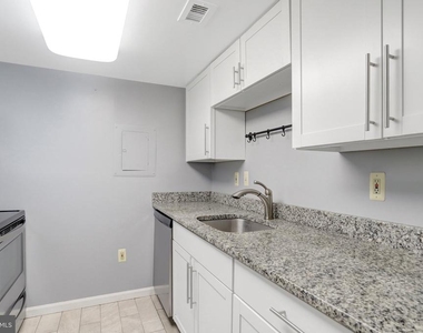 1600 Prince Street - Photo Thumbnail 4