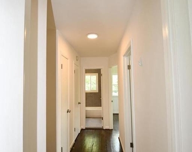 201 Laverne Avenue - Photo Thumbnail 9