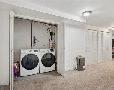 2467 N 79th Avenue - Photo Thumbnail 13