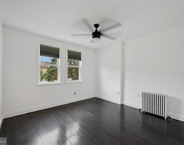 2467 N 79th Avenue - Photo Thumbnail 7