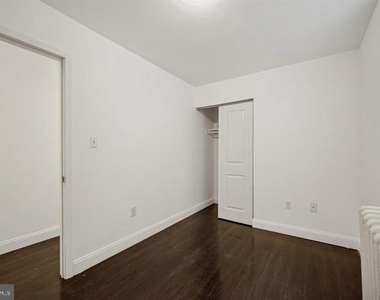 2467 N 79th Avenue - Photo Thumbnail 10