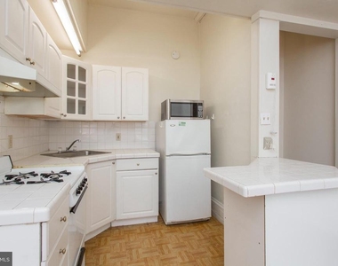 1807 Spruce Street - Photo Thumbnail 5
