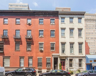 1807 Spruce Street - Photo Thumbnail 15