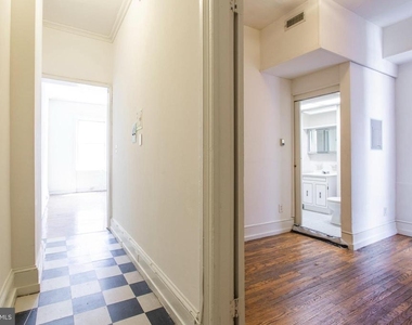 1807 Spruce Street - Photo Thumbnail 12