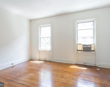 1807 Spruce Street - Photo Thumbnail 3