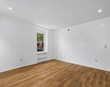 3800 Spring Garden Street - Photo Thumbnail 7