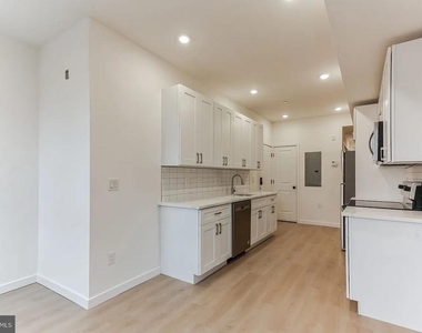 6116 E Wister Street - Photo Thumbnail 3