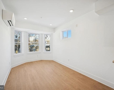 3413 N 19th Street - Photo Thumbnail 7